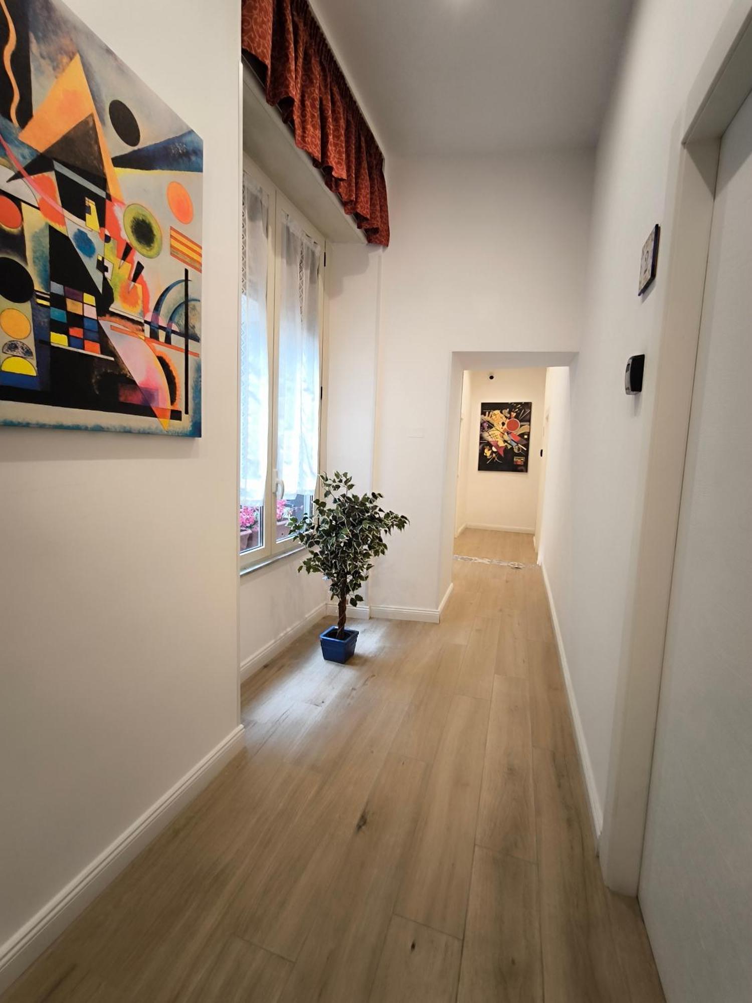 agorà singola con bagno privato adiacente Acomodação com café da manhã Nápoles Exterior foto